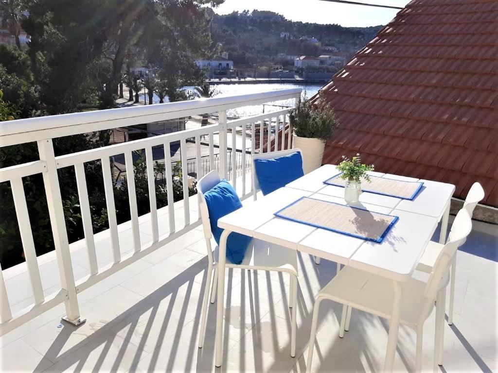 Apartments Barbaresko Λομπάρδα Εξωτερικό φωτογραφία