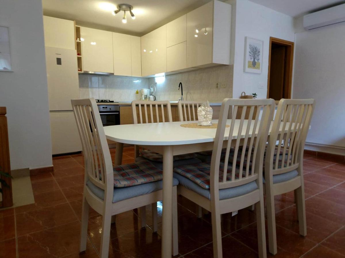 Apartments Barbaresko Λομπάρδα Εξωτερικό φωτογραφία