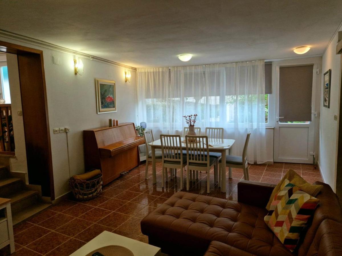 Apartments Barbaresko Λομπάρδα Εξωτερικό φωτογραφία