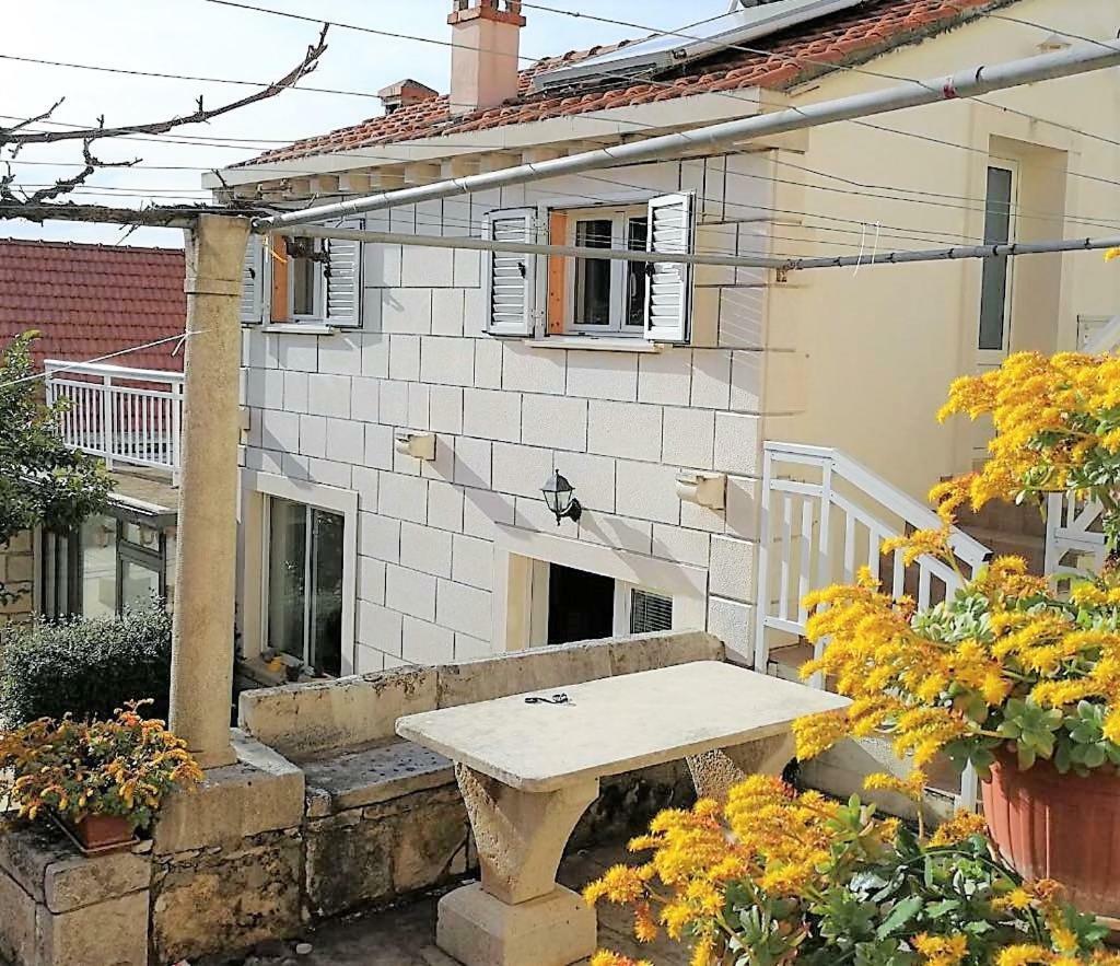 Apartments Barbaresko Λομπάρδα Εξωτερικό φωτογραφία